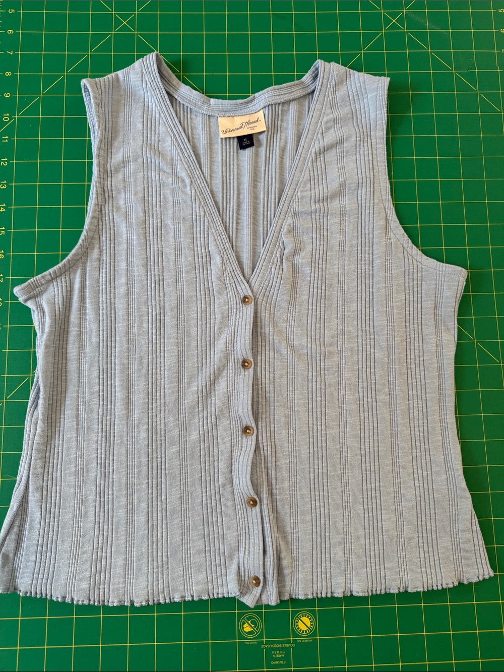 Universal Thread Light Blue Ribbed Button-Front Tank, size XL